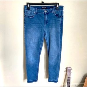 Kenneth Cole Jess Skinny Jeans